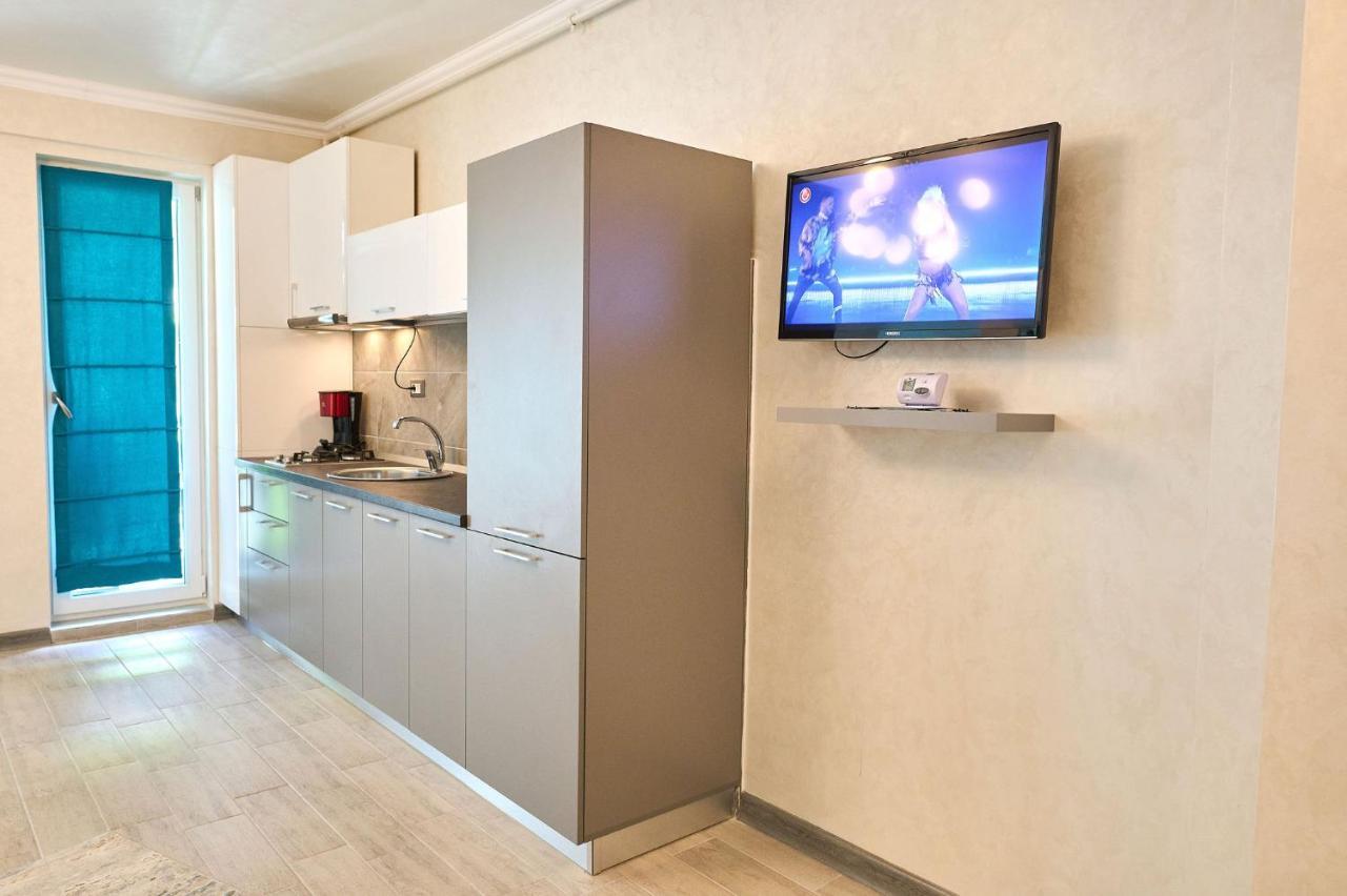Moonlight Studio - Spa N Pools Beach Resort Mamaia Exterior photo