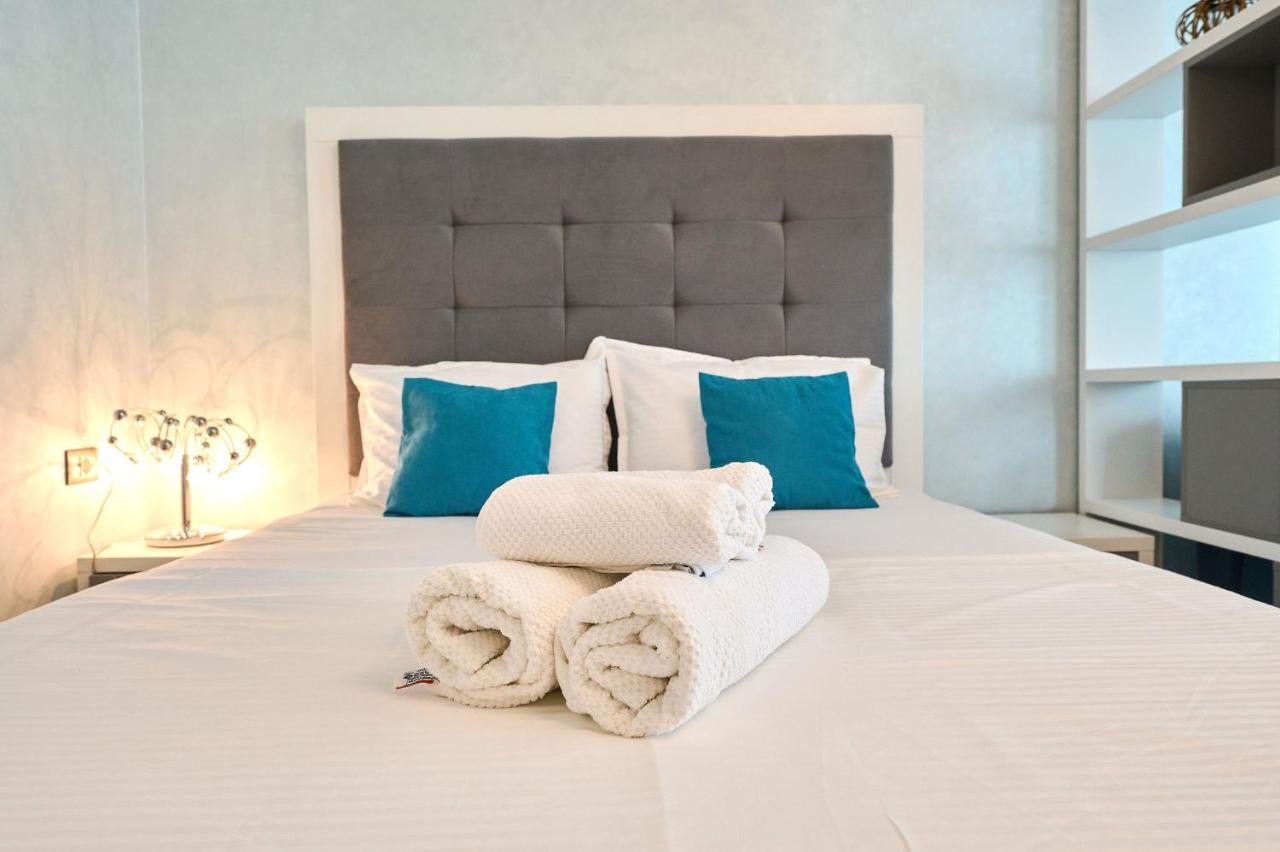 Moonlight Studio - Spa N Pools Beach Resort Mamaia Exterior photo
